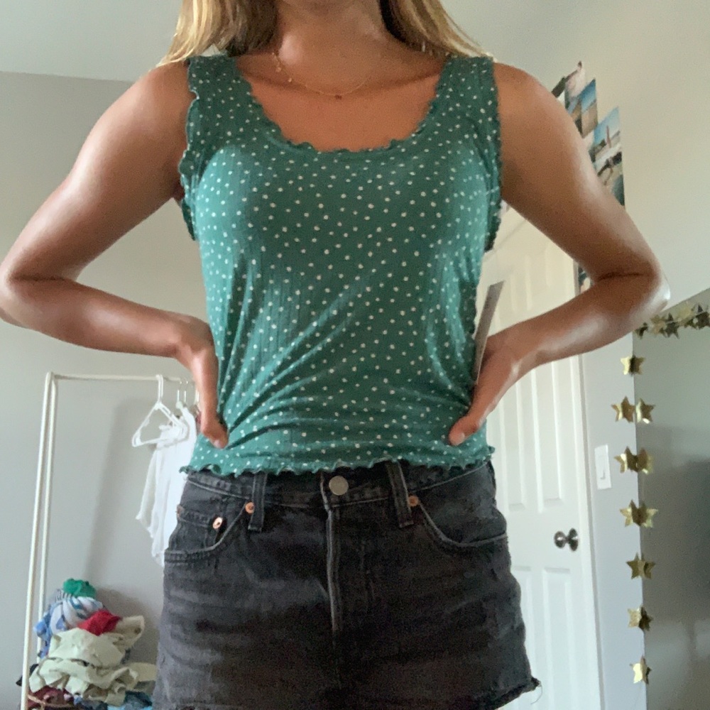 teal ruffle tank top with ruffles!